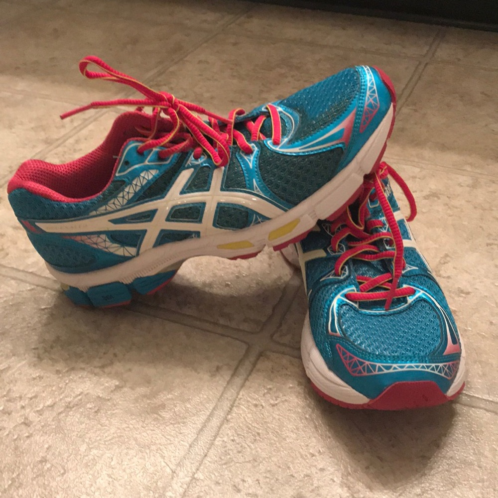 ASICS size 8.5